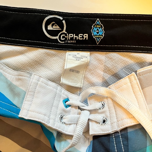 Quiksilver Swim Trunks (Size 34) (2x Bundle) - Picture 3 of 7